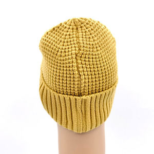 Vente en gros Bonnet multicolore en laine pour adultes Bonnet de ski côtelé court pour pêcheur Bonnets d'hiver en jacquard uni pour tenue décontractée - Product Image 5