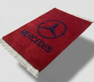 พรมปักโลโก้รถยนต์ VW สีแดง ทำมือ ขนสัตว์ ของตกแต่งผนัง ของขวัญสุดพิเศษ - Product Image 1