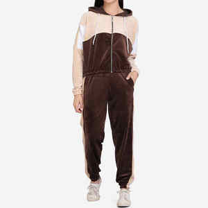 Vente en gros de survêtements d'entraînement personnalisés de haute qualité pour femmes vêtements d'entraînement de gymnastique pour femmes - Product Image 2