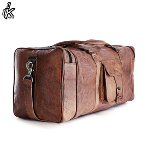 Sac de sport en cuir véritable, taille cabine, unisexe, très vendu en 2023, en vente - Product Image 3