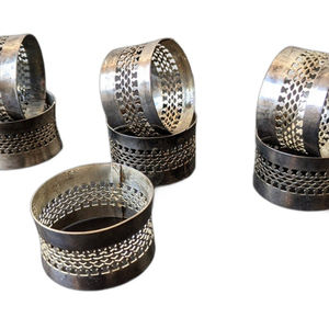 Fabricant moderne personnalisé aluminium moulé design métal plaqué or rond de serviette pour mariage Table à manger décoration de fête - Product Image 2