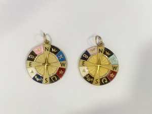 Pendentif vintage en argent sterling 925 plaqué or avec diamant blanc pavé 30x30MM - Product Image 2