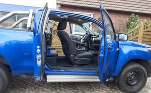 2019 for Toyota HiLux Xtra Cabin 4X4 Manual Gearbox AWD Drive Dark Leather Interior Left Steering - Product Image 6