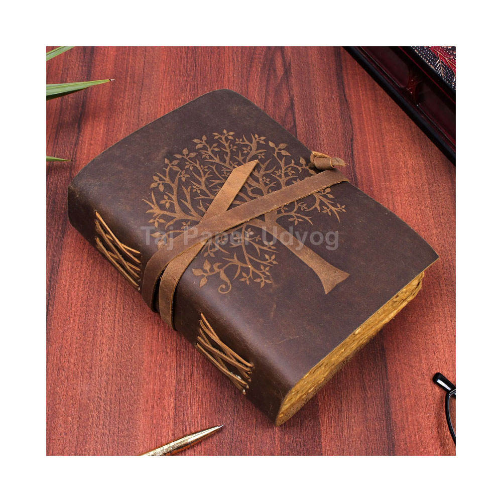 สีน้ำตาล