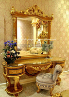 Coiffeuse de luxe moderne en teck massif sculpté avec miroir pliable finition dorée, ensemble de meubles de chambre à coucher 4 tiroirs, à poser au sol/mur