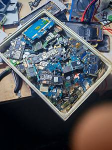 Cartes mères de téléphones portables en gros, en provenance de ferraille, disponibles à la vente ! !!! Pour la récupération de l'or - Product Image 5