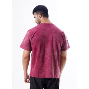 Fabricant de t-shirt graphique personnalisé avec logo imprimé numériquement T-shirt délavé à l'acide T-shirt en coton lourd T-shirt surdimensionné pour hommes - Product Image 4