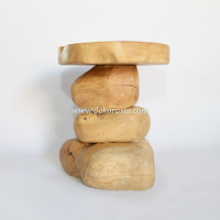 Tabouret empilable en teck naturel moderne et écologique, tabouret décoratif en bois pour appartement ou maison