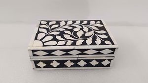 Boîte à bijoux en incrustation d'os faite à la main pour cadeau pour elle Organisateur de bijoux en incrustation d'os floral blanc pour habiller la zone au plus bas prix - Product Image 3