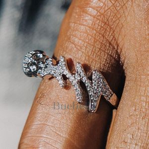 Hip hop New Style Iced Out Skull Ring avec diamants ronds sertis en argent sterling 925 éblouit avec luxe et style - Product Image 1