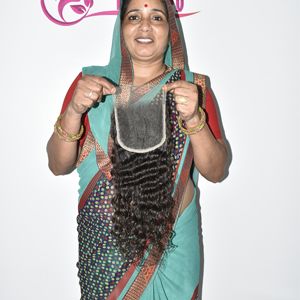 Cheveux humains indiens Remy naturels Bouclés Fermeture HD disponible à des prix compétitifs Fournisseurs et exportateurs disponibles à la vente. - Product Image 5