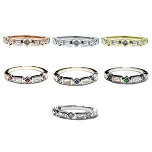Bague demi-alliance fine en or blanc 18 carats avec diamants baguette taille brillant sertis clos pour femme, idéale pour les occasions festives - Product Image 4