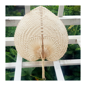 Éventail à main en forme de feuille de bambou du Vietnam Souvenir écologique fait à la main en gros pour la décoration de mariage rustique et l'utilisation de refroidissement quotidienne - Product Image 4