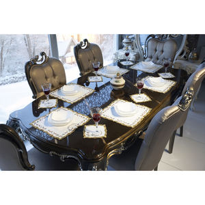 Servilleta de Lujo con Bordado Kokina Calado en Dorado, 40x40cm, Mantel Individual Navideño, Material de Tela Resistente a las Manchas - Product Image 5