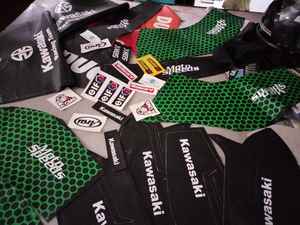 Costume en cuir de vachette véritable de moto de haute marque pour hommes femmes course automobile vente chaude un deux pièces conception personnalisée - Product Image 3