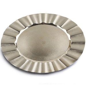 Assiette de présentation festonnée en or impérial, écologique, luxueuse, élégante, en acier inoxydable, vente en gros, décoration de table personnalisée, fabrication artisanale - Product Image 5