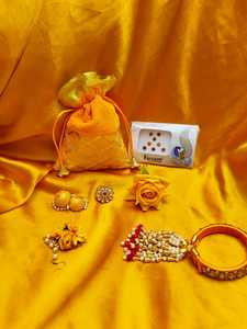 ของขวัญชุดงานแต่งงาน7ชิ้นกระเป๋าใส่แหวน Bindi Maang Tikka juda PIN haldi metindi โปรดปราน brideors bridesmaids RETURN gifting - Product Image 5