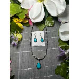Ensemble en turquoise de Kingman et argent sterling de style ethnique Navajo, fabriqué à la main par des artisans - Product Image 1