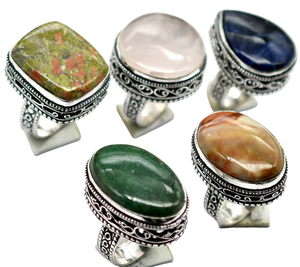 Anillos de latón macizo chapados en plata con ajuste de bisel de diseñador Vintage, joyería de moda de declaración de piedra Original surtida brillante en venta - Product Image 1
