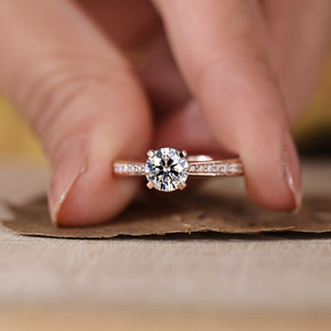 Anillo de Compromiso y Boda con Diamante Cultivado en Laboratorio de 1.16 TW EFVS, Banda Cónica con Certificado IGI, Regalo de Aniversario - Product Image 2