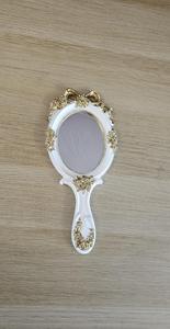 Miroir à main en résine avec finition lisse et brillante, parfait pour un usage quotidien, le maquillage ou des fins décoratives, ajoutant une touche élégante - Product Image 4