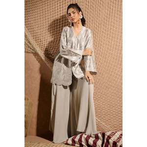 Conjunto de Traje para Mujer, Camisa - Product Image 4