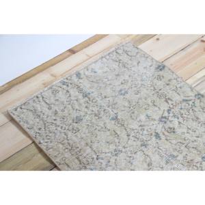 Alfombra Turca Vintage de 2.2x8.4 pies, Alfombra Beige con Diseño Floral de Lana - Product Image 5