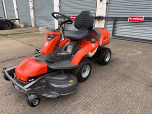 Cortadora de Césped Husqvarna R320X AWD, 150 Horas de Uso, Plataforma de Corte de 112 cm, Excelente Estado - Product Image 4