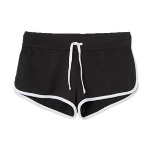 Short élégant et décontracté pour femmes avec tissu léger et respirant coupe haute idéale pour les activités de plein air et les vêtements d'été - Product Image 4