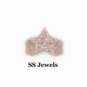 แหวนมอยส์ซาไนต์ทรงดาว VVS1 ประดับเพชรเต็มวง สไตล์ฮิปฮอปสำหรับผู้ชาย ทรงบาแกตต์ขนาดใหญ่ ของขวัญสั่งทำพิเศษสำหรับเขา เงินแท้ 925 ชุบโรเดียม - Product Image 2