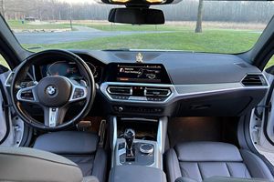 Auto Deportivo de Lujo Usado 2021 en Venta, Precio de Subasta, Coupé Turbo de 6 Cilindros, Tracción en las Cuatro Ruedas, Premium - Product Image 4