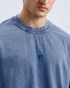 Camiseta de algodón Unisex 220 GSM 100%, ajuste de gran tamaño, azul lavado, serigrafía personalizada, logotipo frontal, patrón sólido de punto - Product Image 5