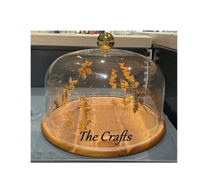 Bandeja de servicio de metal dorado y negro con cúpula Bandeja de postre de forma redonda de alta calidad con cúpula a la venta - Product Image 5