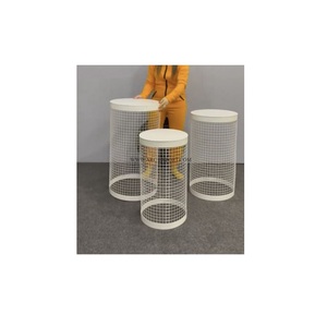 Ensemble de 3 supports de décoration d'intérieur de mariage en fer en métal enduit de poudre blanche Différentes tailles Top vente Home Harlow Stand - Product Image 1