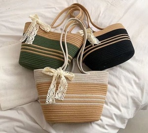 กระเป๋าถือผ้าฝ้ายทำมือที่สวยงามสำหรับผู้หญิงที่มีคุณสมบัติเป็นมิตรต่อสิ่งแวดล้อมและการออกแบบเชิงศิลปะ - Product Image 6