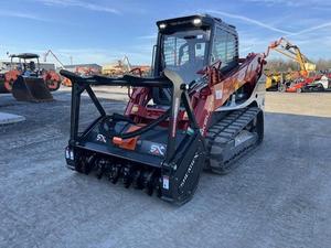 รถตักตีนตะขาบ Takeuchi TL12V2 พร้อมหัวบดไม้ 111 แรงม้า เครื่องยนต์ Kubota, น้ำหนัก 5.99 ตัน, น้ำหนักบรรทุก 1,865 กก. ROC และระบบไฮดรอลิกไหลสูง 153 ลิตร/นาที - Product Image 4