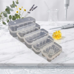 Boîte de flacons carrés transparents en PP écologiques de 3 ml, 5 ml, 7 ml, 10 ml, lot de 10, avec logo personnalisé en relief, service 24/7 pour poudre lyophilisée - Product Image 1