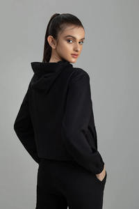 Vente chaude noir femmes Crop Style 2 pièces survêtement ensemble à capuche et pantalons de survêtement pleine longueur deux pièces femmes survêtement ensemble - Product Image 3