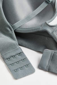 Soutien-gorge de sport de yoga à séchage rapide respirant et confortable pour femmes ensembles de deux pièces personnalisés en vert grande taille sans couture - Product Image 3