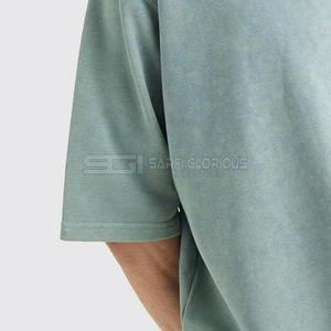 OEM เสื้อยืดโอเวอร์ไซส์สำหรับผู้ชายผ้าคอตตอนเนื้อนุ่มระบายอากาศพิมพ์ลายสีทึบและโลโก้ตามสั่ง - Product Image 4