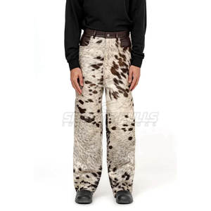 Pantalon en cuir pour hommes à la mode avec bord brut détaillant un pantalon teint personnalisé - Product Image 1