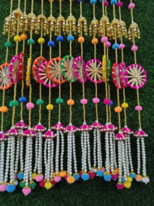 Guirlandes de pompons Chakri colorées avec ghungroo, taille personnalisable, durables, décoration traditionnelle pour mariage, fête, événement, festival - Product Image 2