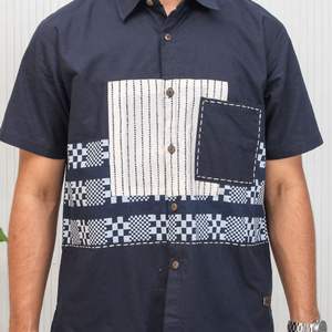 Camisa de Camuflaje para Hombre Más Vendida, Azul Marino, Manga Corta, Algodón Orgánico, Diseño Casual Moderno y Minimalista, Patrones Únicos - Product Image 5