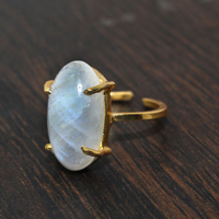 Spectaculaire mode arc-en-ciel pierre de lune forme ovale 18K plaqué or bague en laiton bijoux femmes rétro mode anneaux en gros en vrac