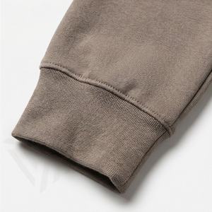 ชุดวอร์มผู้ชายแบบกำหนดเอง ดีไซน์ยอดเยี่ยม คุณภาพพรีเมียม ผลิตจากผ้าฝ้าย 100% เหมาะสำหรับออกกำลังกาย ฟิตเนส และเล่นกีฬา - Product Image 6