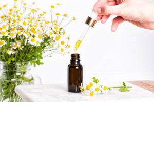 Extrait de camomille à bas prix partie de fleur cultivée sauvage disponible en bouteille en verre Inde - Product Image 1