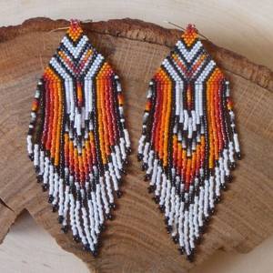 ต่างหูแบบห่วงสำหรับผู้หญิงสำหรับงานปาร์ตี้ตอนเย็นต่างหูลูกปัดประดับมุกพู่ยาว - Product Image 1