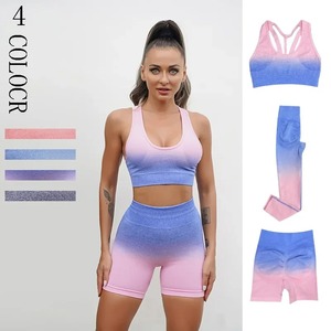 Traje deportivo de Color sólido para mujer, pantalones cortos de cintura alta y sujetador de Fitness, 2 uds., mallas cortas, conjunto de Yoga, entrenamiento de gimnasio con almohadilla para el pecho - Product Image 1