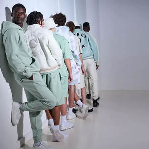 2025 Tamaños personalizados Mejor venta Chaquetas de cuero para hombres Chaquetas de cuero genuino hechas a medida con bordado Chaquetas Avirex - Product Image 5