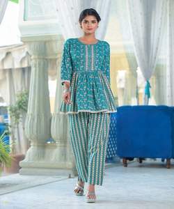 ชุดครอปทำจากผ้าลินินผ้าไหมสไตล์รัสเซียสำหรับผู้หญิงชุดครอปด้านล่างแบบลำลองหรูหราเซ็กซี่ไซส์ใหญ่พิเศษมีในสต็อก - Product Image 1